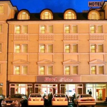 Hotel Atlas Нови пазар Екстериор снимка