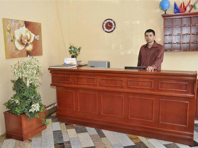 Hotel Atlas Нови пазар Екстериор снимка