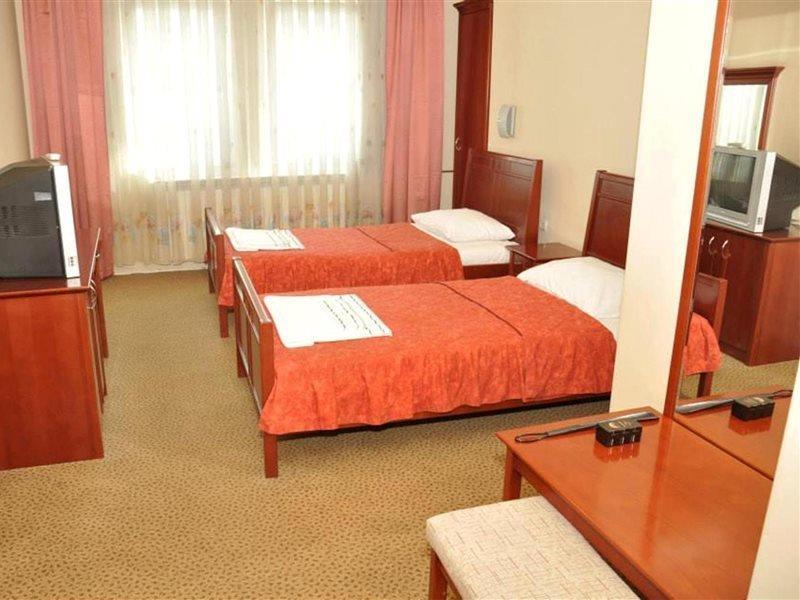 Hotel Atlas Нови пазар Екстериор снимка