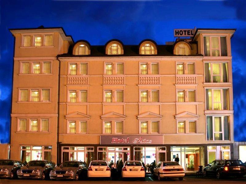 Hotel Atlas Нови пазар Екстериор снимка