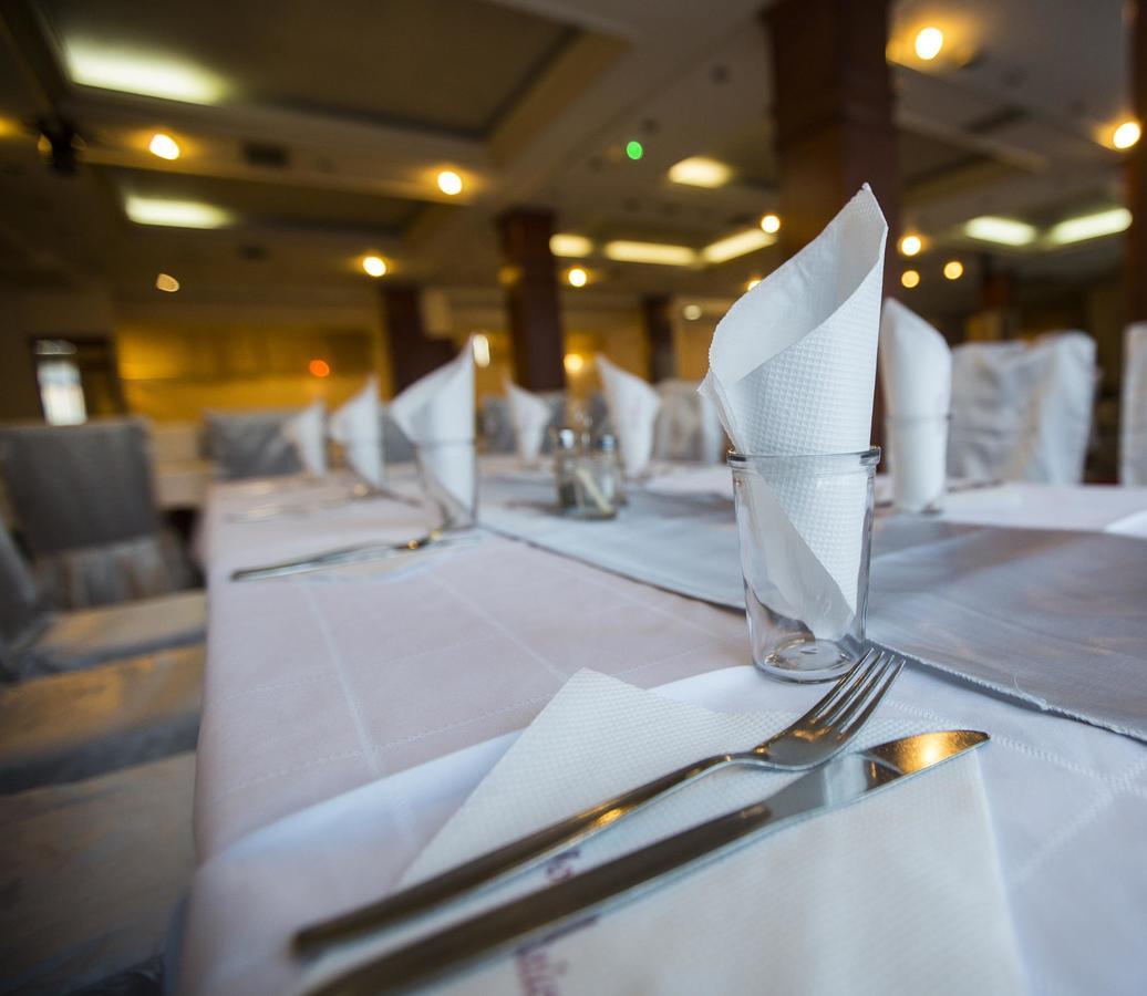 Hotel Atlas Нови пазар Екстериор снимка